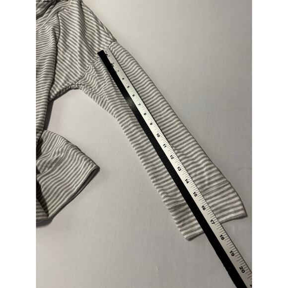 Calvin Klein Performance Lightweight Women's L Gray Striped Pullover Athleisure - Picture 7 of 7